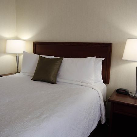 בושרוויל Hotel Welcominns מראה חיצוני תמונה