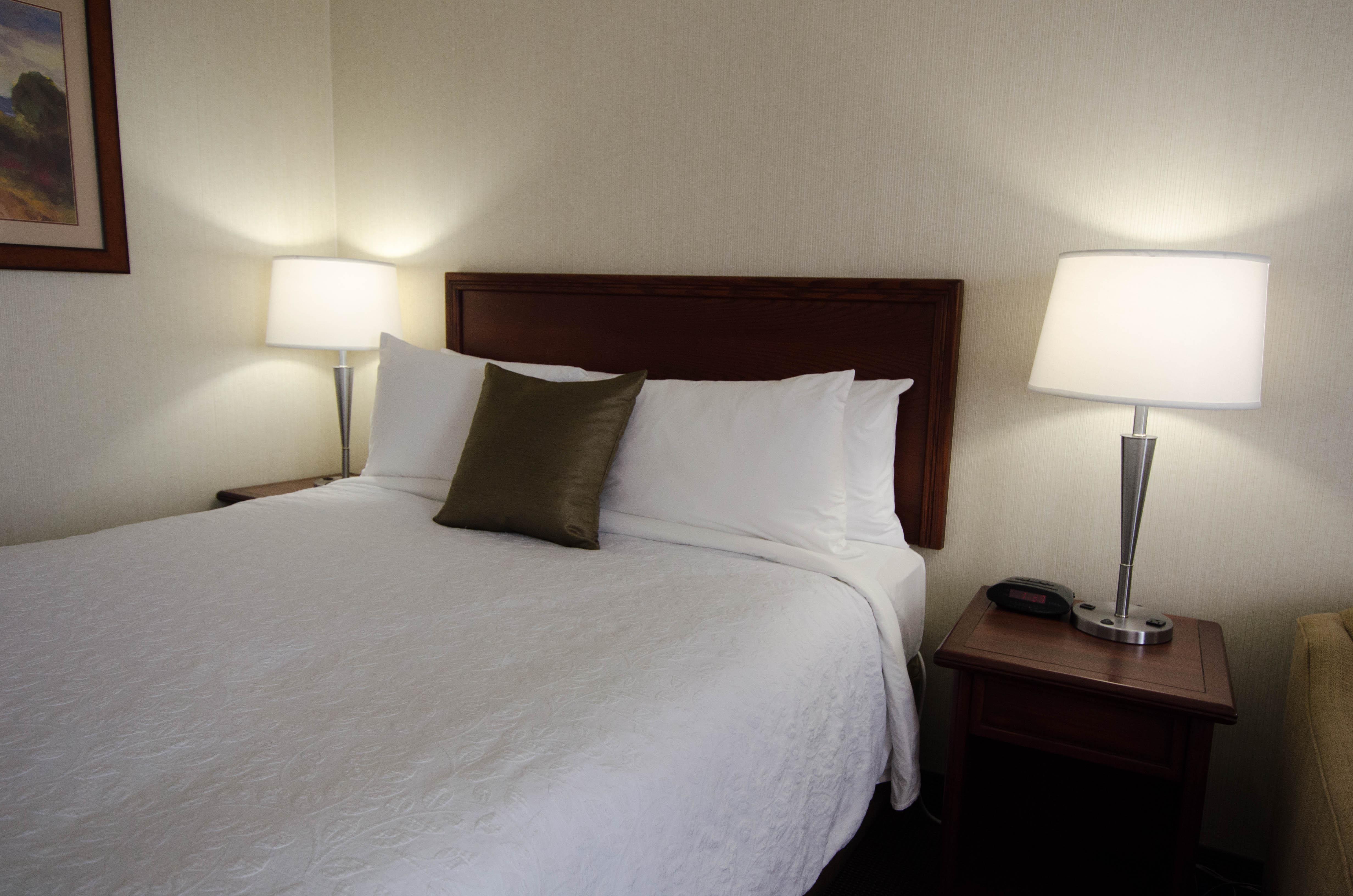 בושרוויל Hotel Welcominns מראה חיצוני תמונה