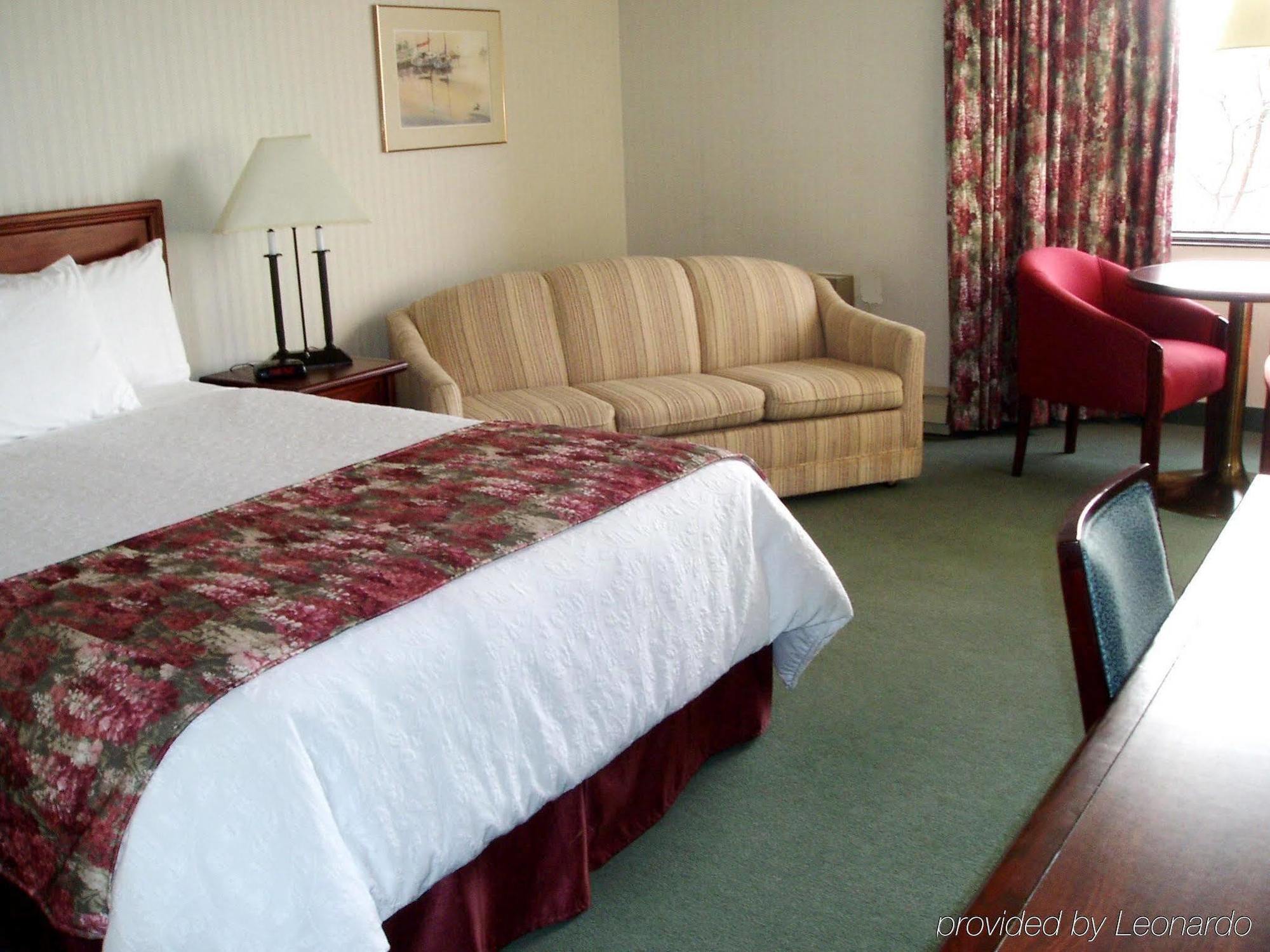 בושרוויל Hotel Welcominns מראה חיצוני תמונה